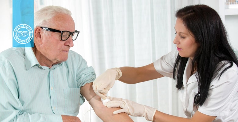 نکاتی برای کمک به سالمندان حین انجام آزمایشات پزشکی