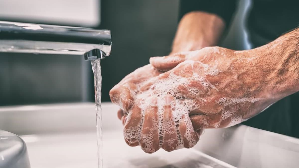شستن دست ها برای جلوگیری از آنفولانزا