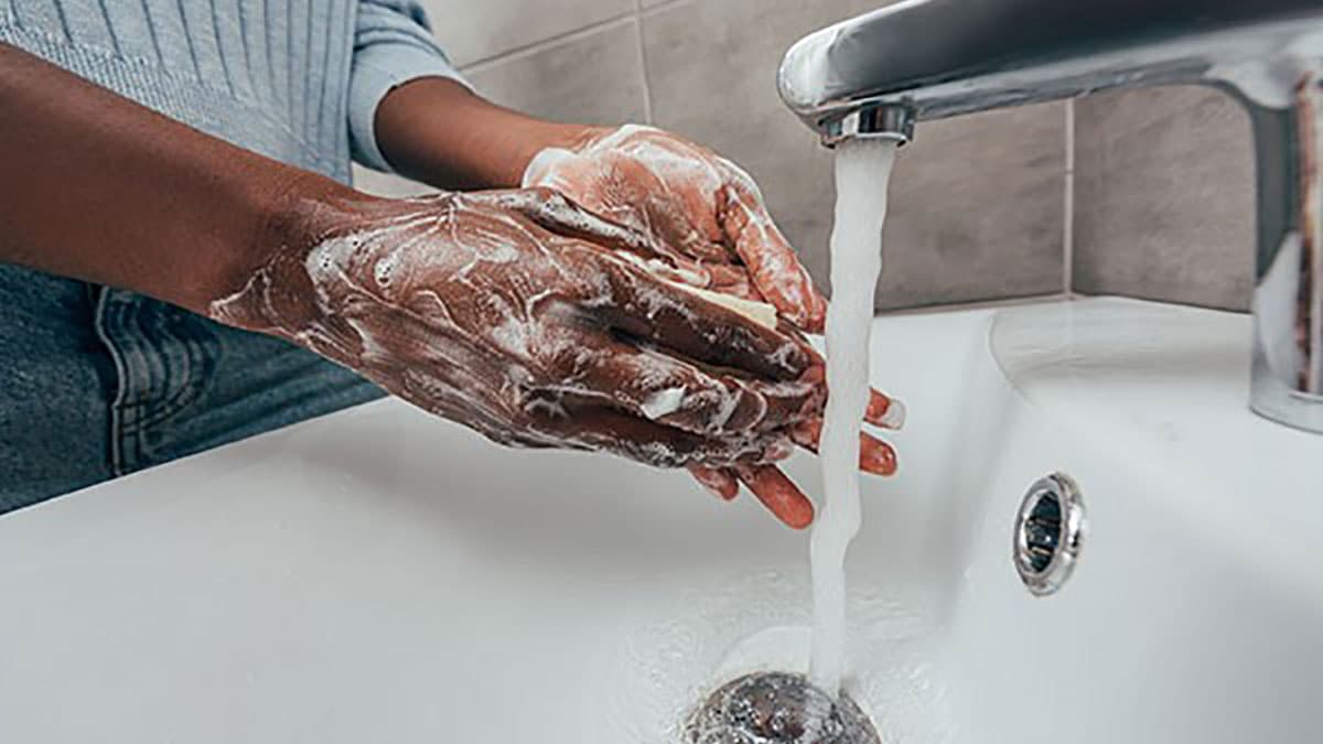 شستن دست ها راهی برای جلوگیری از نوروویروس